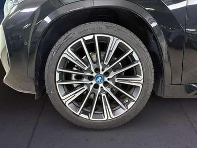 BMW iX1 xDrive30 Head-Up HK HiFi DAB (2025) - Foto 8