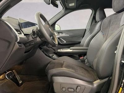 BMW iX1 xDrive30 Head-Up HK HiFi DAB (2025) - Foto 9