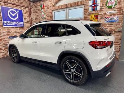 Mercedes GLA 200 GLA 200 163cv Auto AMG-LINE Navig/SiègCh/ALU19 (2022) - Foto 2