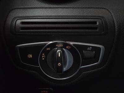 Mercedes C 200 D 160CV Business Solution (2018) - Photo 14