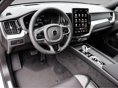 Volvo XC60 (2025) - Photo 3