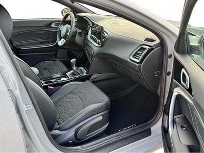 Kia Ceed (2025) - Photo 9
