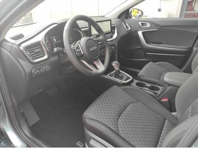 Kia Ceed (2022) - Photo 8