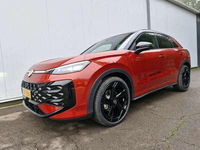 VW T-Roc R-Line Black Style 1.5 TSI 150PS (2025) - Foto 1