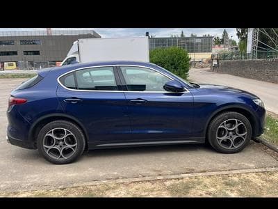 Alfa-Romeo Stelvio 2.2 jrd super 210 (2017) - Foto 1