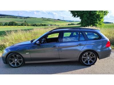 BMW 330 (2006) - Photo 1