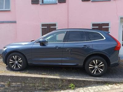 Volvo XC60 MOMENTUM PRO B4 Mild Hybrid Diesel (2021) - Photo 1