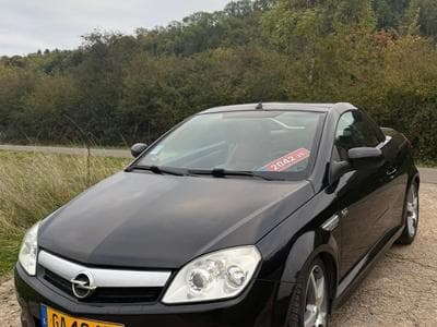 Opel Tigra Opc line (2008) - Photo 1