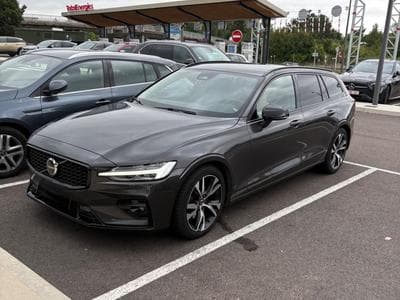Volvo V60 V60 plus B4 mild hybrid diesel dark (2023) - Foto 1