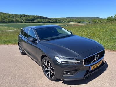 Volvo V60 V60 D4 AWD Geartronic Momentum Pro (2019) - Photo 1