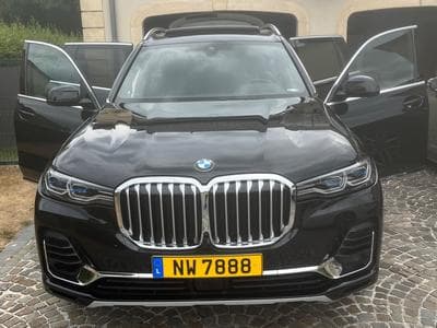 BMW X7 Pure Excellence (2022) - Photo 1