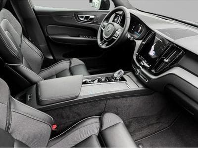 Volvo XC60 (2024) - Photo 3