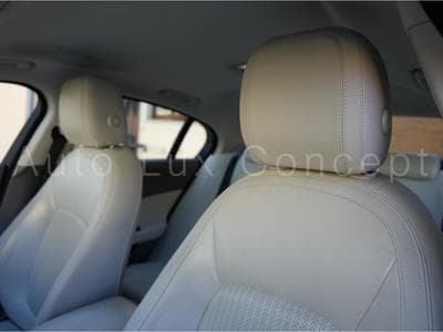 Jaguar XE Portfolio 20t (2016) - Photo 7