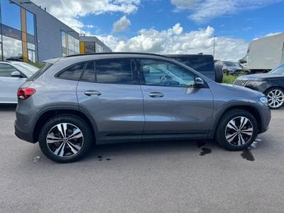 Mercedes GLA 180 GLA 180/APPLECARPLAY/AMG/18/KAMERA/LED/MERCEDES SERVICE (2021) - Photo 3