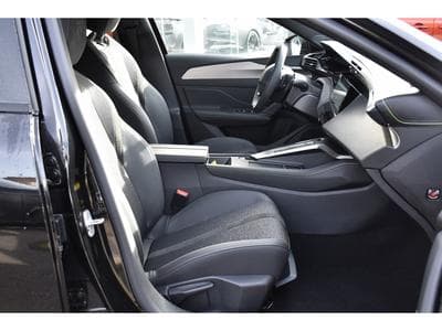 Peugeot 308 1.5 BlueHDI GT EAT8 REGUL GPS LANE CAM NEUVE (2025) - Foto 7