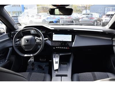Peugeot 308 1.5 BlueHDI GT EAT8 REGUL GPS LANE CAM NEUVE (2025) - Foto 9