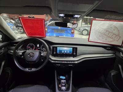 Skoda Octavia TDI 150CV DSG (2020) - Photo 6