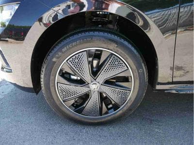 Skoda Kamiq 1.5 TSi 150 DSG Monte Carlo (2025) - Photo 4