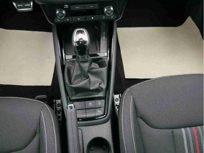 Skoda Kamiq 1.5 TSi 150 DSG Monte Carlo (2026) - Photo 12