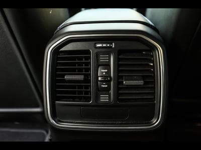 Porsche Macan III GTS PDK – CARRARA WHITE METALLIC (2024) - Photo 14