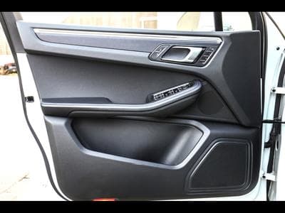 Porsche Macan III GTS PDK – CARRARA WHITE METALLIC (2024) - Photo 9