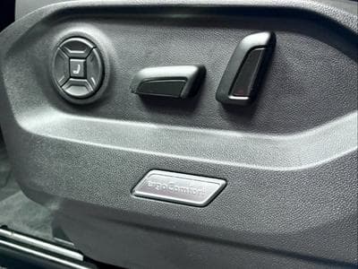 VW Touareg 3.0 TSi V6 PHEV 4MOTION Elegance 381 CV  * Attelage * (2022) - Photo 10