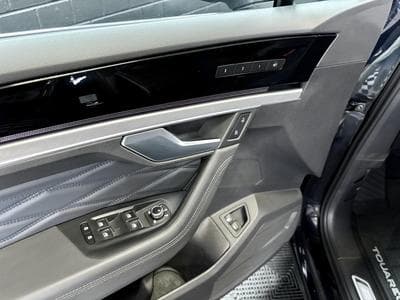 VW Touareg 3.0 TSi V6 PHEV 4MOTION Elegance 381 CV  * Attelage * (2022) - Foto 14