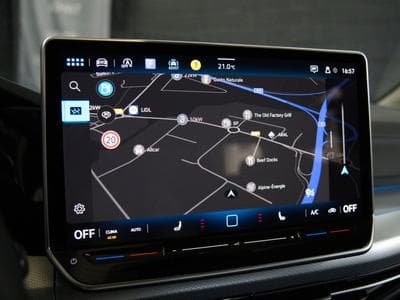 VW Golf Life GOAL 2.0 TDI 1150 CV DSG 7 ***Caméra***Attelage*** (2025) - Photo 15