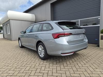 Skoda Octavia 1.5 TSI 150PS (2026) - Foto 1