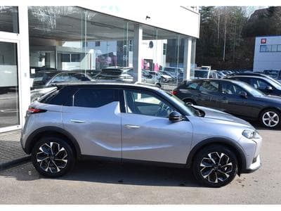 DS Automobiles DS3 1.2 PureTech EAT8 Rivoli CUIR GPS CAM LANE SIDE FOCAL 1°MAIN (2023) - Foto 3