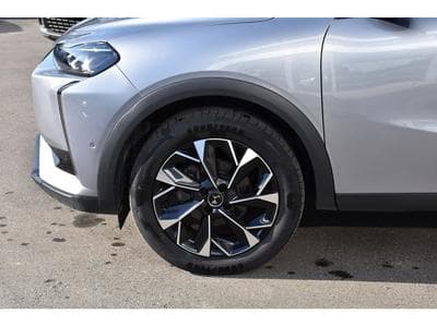DS Automobiles DS3 1.2 PureTech EAT8 Rivoli CUIR GPS CAM LANE SIDE FOCAL 1°MAIN (2023) - Foto 5