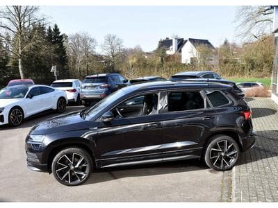 Skoda Karoq 1.5 TSI Sportline DSG PANO ACC TRAVEL CANTON ATT RMQ 1° MAIN (2021) - Foto 3