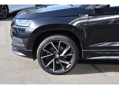 Skoda Karoq 1.5 TSI Sportline DSG PANO ACC TRAVEL CANTON ATT RMQ 1° MAIN (2021) - Foto 5