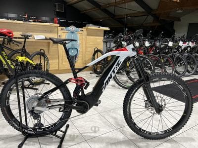 Fantic XEF 1.9 RACE L 720Wh, 29''-27,5'', freins 4 pistons, 90 Nm (2026) - Foto 1