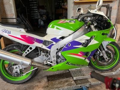 Kawasaki ZXR 400r (2001) - Photo 1