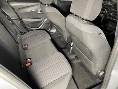 Peugeot 208 1.2 ESSENCE 75 CV STYLE CARPLAY 5P (2023) - Photo 11