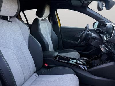 Peugeot 208 II & e- GT Pack (2021) - Foto 10