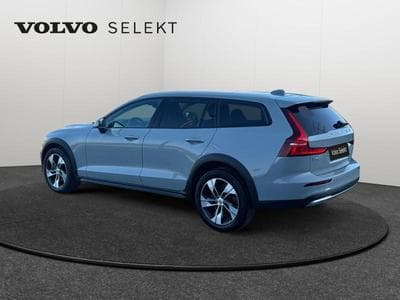Volvo V60 B4 Plus Dark / Diesel (2024) - Photo 5
