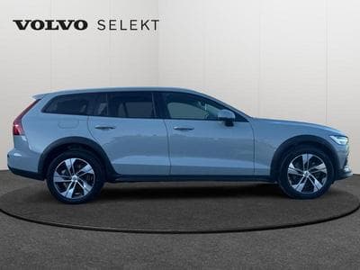 Volvo V60 B4 Plus Dark / Diesel (2024) - Photo 7