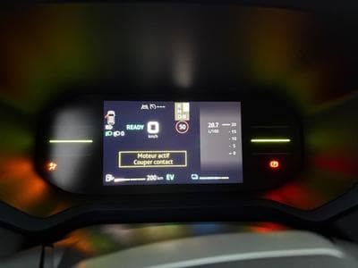 Dacia Duster 1.6 JOURNEY HYBRID 140 (2025) - Foto 7