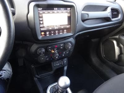 Jeep Renegade 1.0 TGDi LIMITED 4X2 (2020) - Foto 7