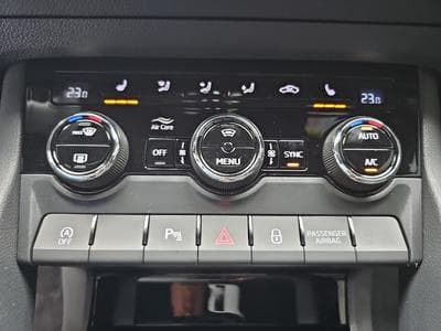 Skoda Karoq 2.0 TSI 190 DSG SPORTLINE 4x4 (2025) - Photo 12