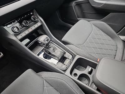 Skoda Karoq 1.5 TSi 150 DSG SPORTLINE (2025) - Photo 11