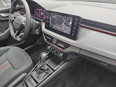 Skoda Kamiq 1.5 TSi 150 DSG Monte Carlo (2025) - Photo 15