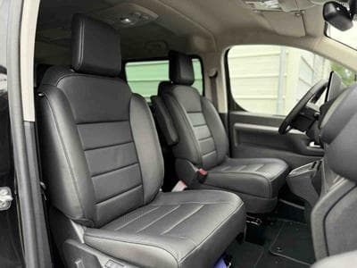 Peugeot Traveller 2.0 BlueHDI 180 AT8 Kombi L3 Premium (2025) - Photo 4