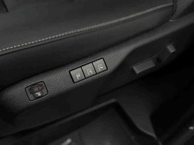 Peugeot Traveller 2.0 BlueHDI 180 AT8 Kombi L3 Premium (2025) - Photo 7