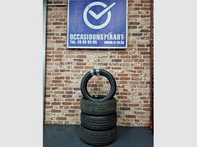 Pneus 205/45 R17 88W (2026) - Photo 1
