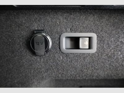 VW Tayron 1.5 TSI eHybrid 150 kW Life (2025) - Photo 13