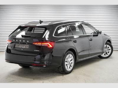 Skoda Octavia Kombi 1,5 eTSI (2025) - Photo 2