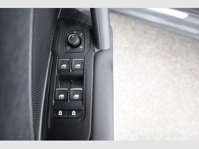 VW Tayron 1.5 TSI eHybrid 150 kW R-Line (2026) - Photo 9